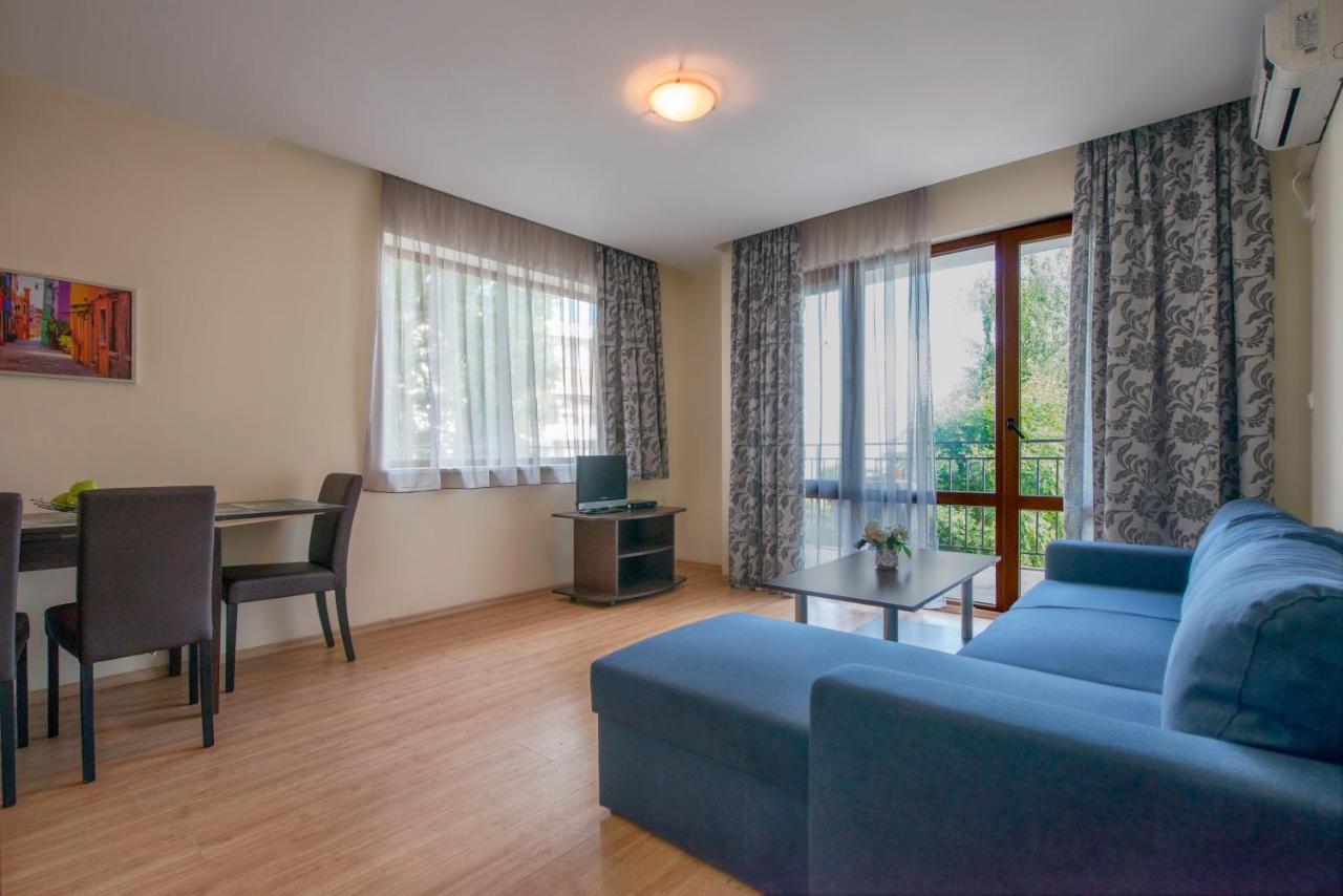 Messambria Beach Apartments Sveti Vlas Bagian luar foto