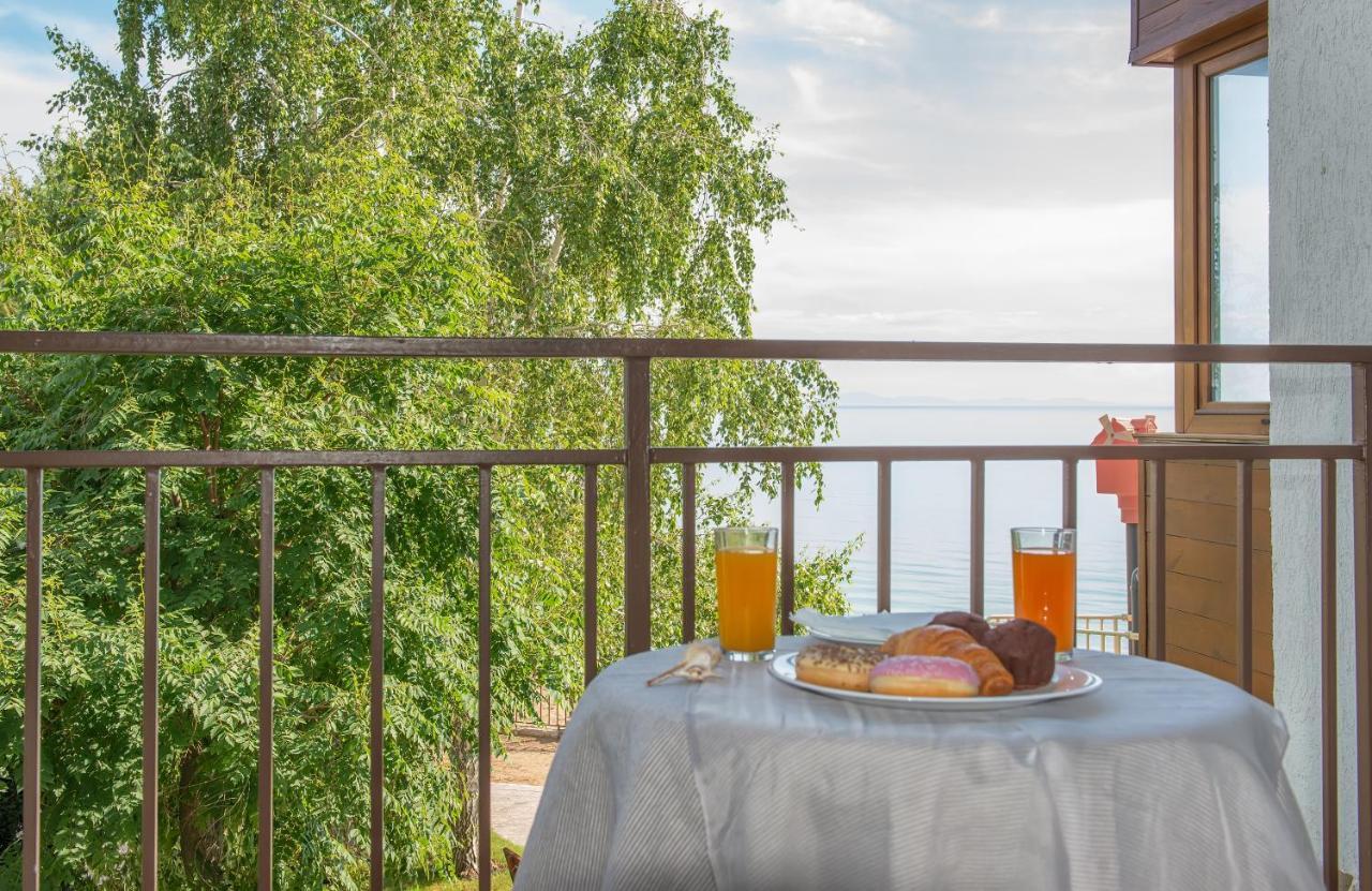 Messambria Beach Apartments Sveti Vlas Bagian luar foto