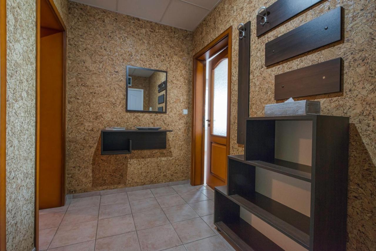 Messambria Beach Apartments Sveti Vlas Bagian luar foto