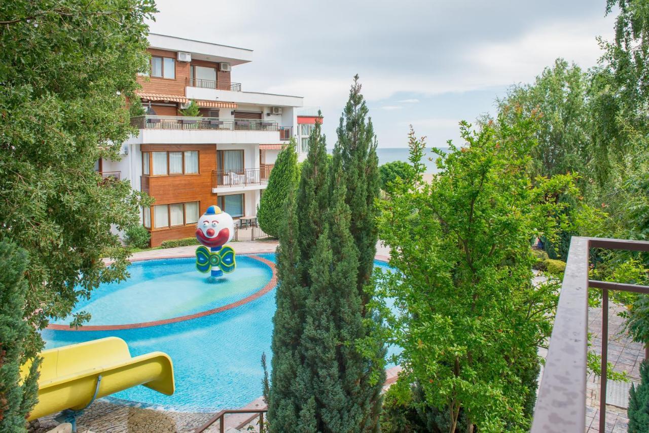 Messambria Beach Apartments Sveti Vlas Bagian luar foto