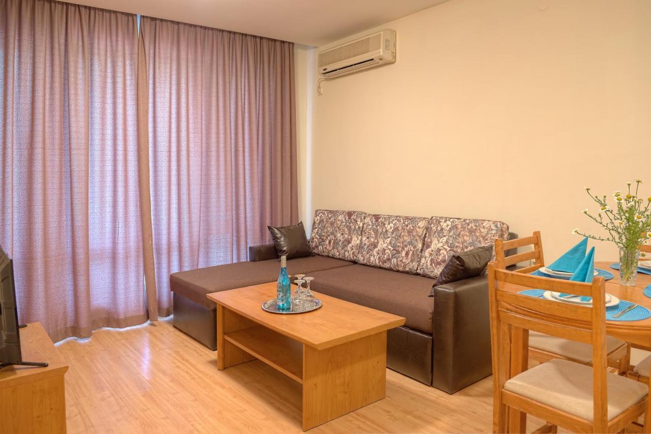 Messambria Beach Apartments Sveti Vlas Bagian luar foto