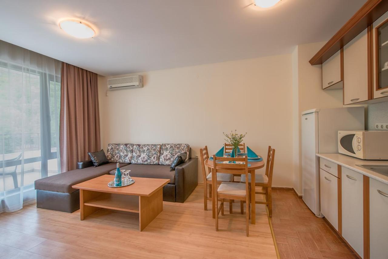 Messambria Beach Apartments Sveti Vlas Bagian luar foto