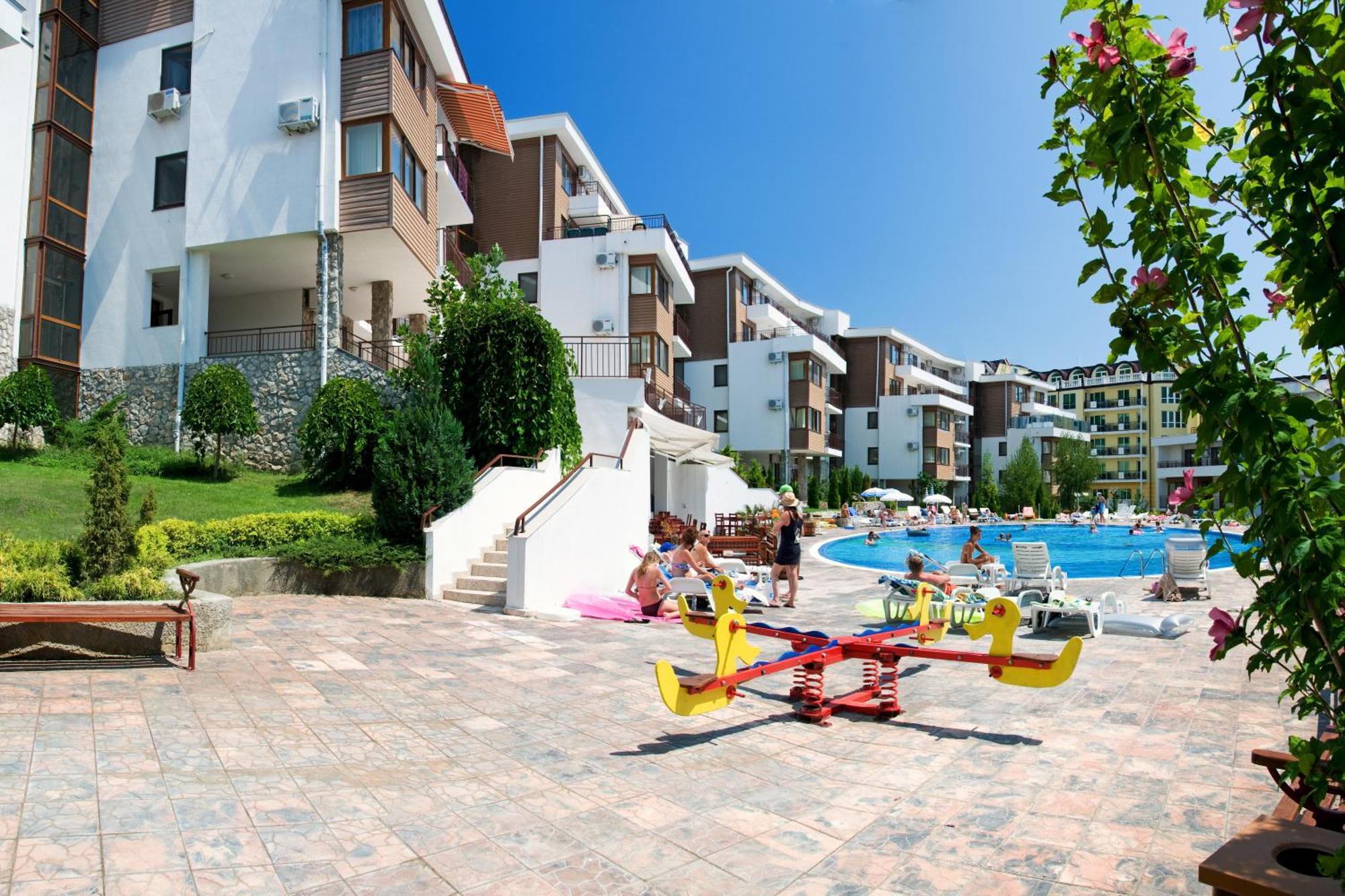 Messambria Beach Apartments Sveti Vlas Bagian luar foto