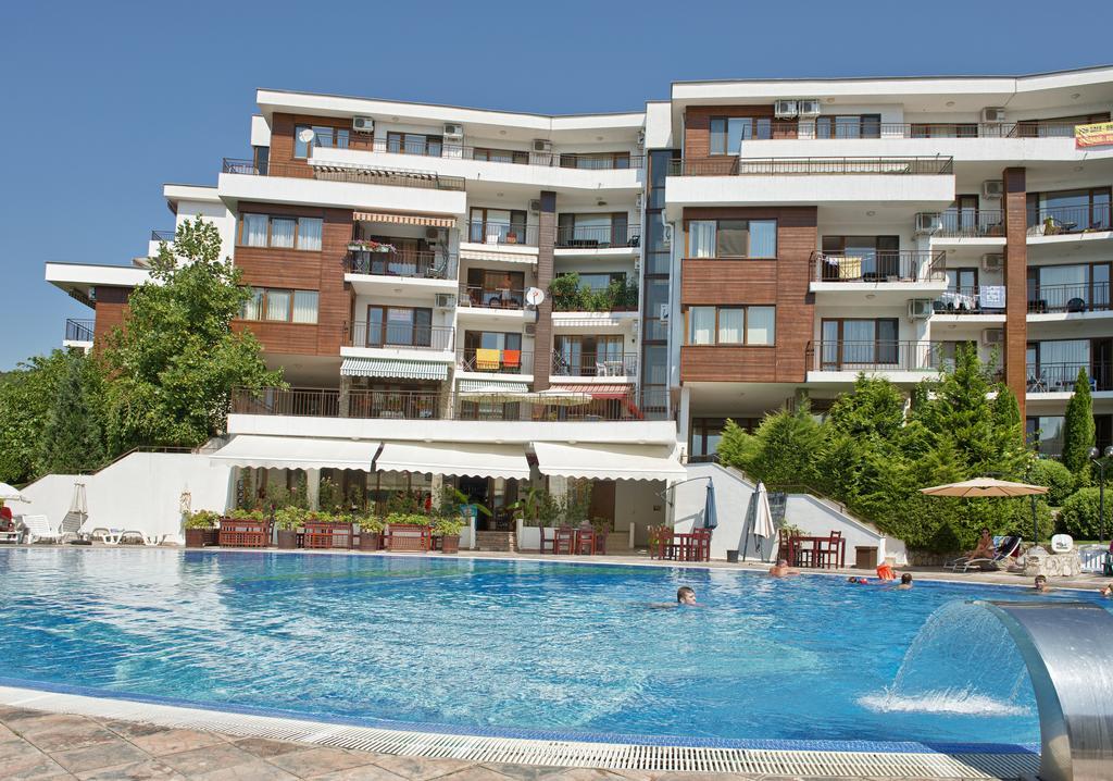 Messambria Beach Apartments Sveti Vlas Bagian luar foto